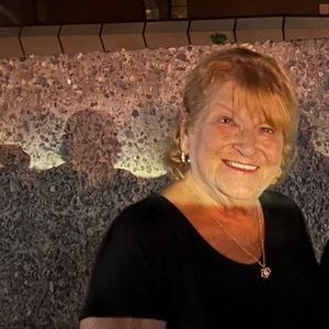 Meet your Posher, Maxine